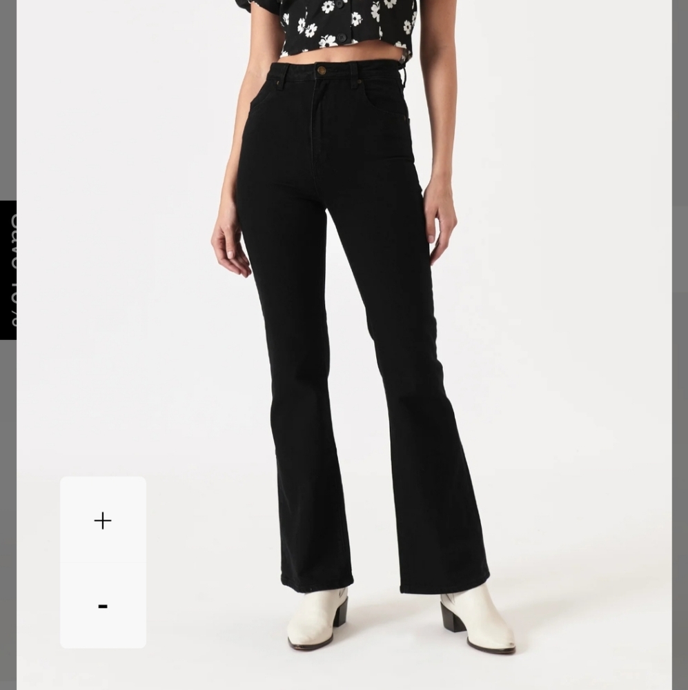 Rollas Dusters Slim Bootcut Cropped Jeans
